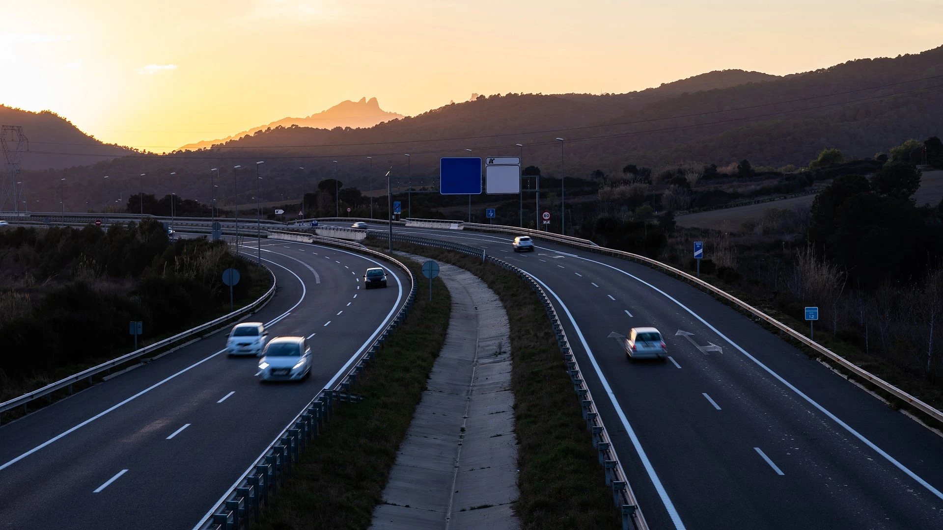 Soluciones integrales en señalización y conservación vial